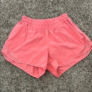 Hotty hot low-rise lined short 4”